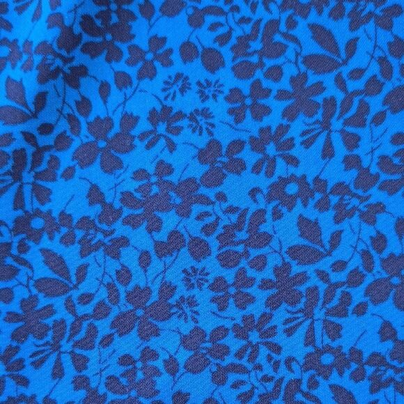 Laura Scott Blue Floral Blouse - Picture 5 of 5